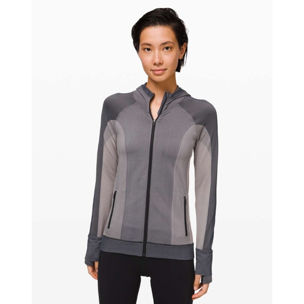 Lululemon Ebb to Train Jacket Abstract Black Dark Chrome Size 4 Athletic EUC